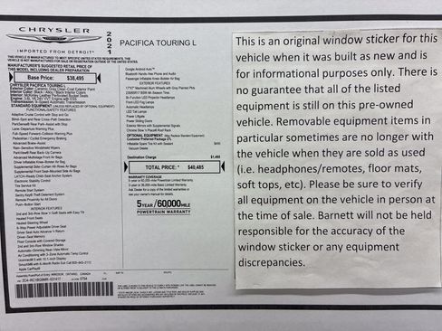 Used 2021 Chrysler Pacifica Touring-L FWD image 2