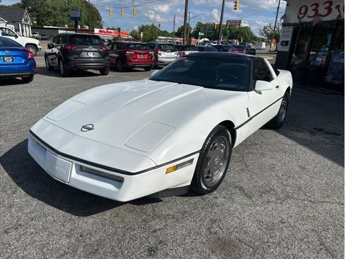 Used 1989 Chevrolet Corvette Coupe image 3