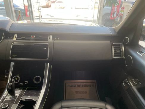 Used 2019 Land Rover Range Rover Sport Supercharged AWD/4WD image 27
