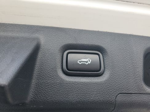 Used 2020 Hyundai Santa Fe SEL image 13