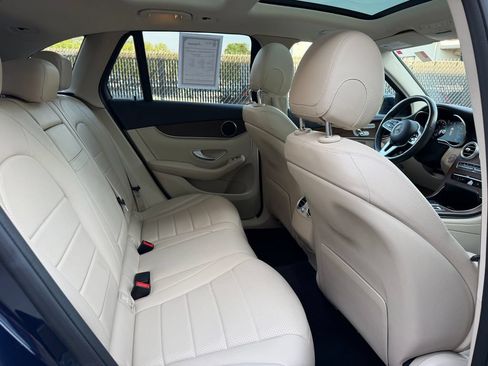 Used 2021 Mercedes-Benz GLC 300 4MATIC image 21