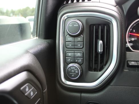 Used 2021 Chevrolet Silverado 2500 High Country w/ Z71 Off-Road Package AWD/4WD image 21