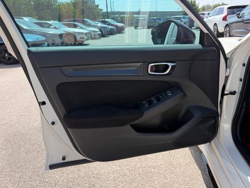 Used 2025 Honda Civic Type R image 26