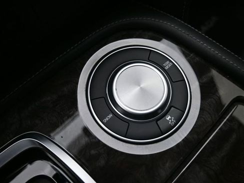 Used 2023 Nissan Armada Platinum w/ Captain's Chairs Package image 39