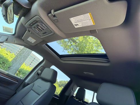New 2026 GMC Sierra 2500 Denali w/ Denali Reserve Package AWD/4WD image 24