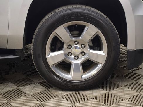 Used 2016 Chevrolet Suburban LT image 26