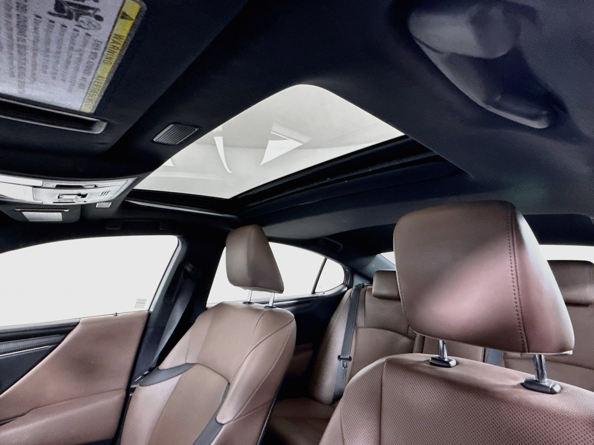 Used 2024 Lexus ES 350 w/ Premium Package FWD image 15