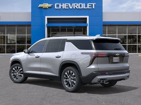 New 2026 Chevrolet Traverse LT image 3
