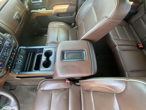 Used 2018 Chevrolet Silverado 1500 High Country AWD/4WD image 20