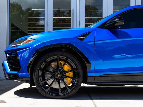 Used 2022 Lamborghini Urus image 14