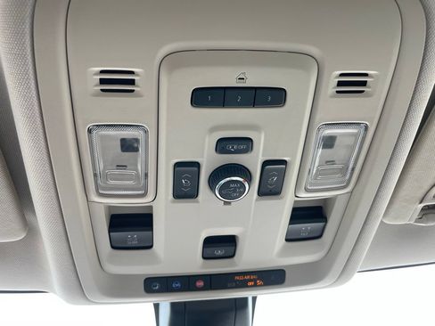 Used 2021 GMC Yukon XL Denali AWD/4WD image 21