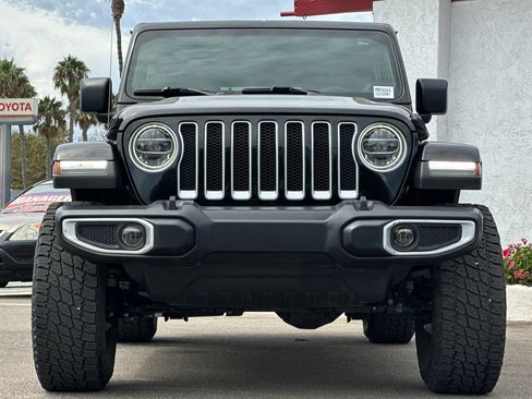 Used 2021 Jeep Wrangler Unlimited Sahara AWD/4WD image 9