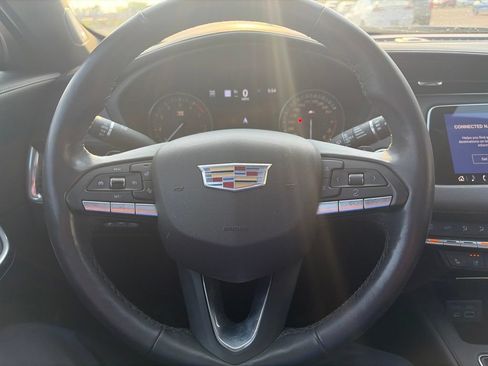 Used 2021 Cadillac XT4 Premium Luxury w/ Sun And Sound Package AWD/4WD image 29