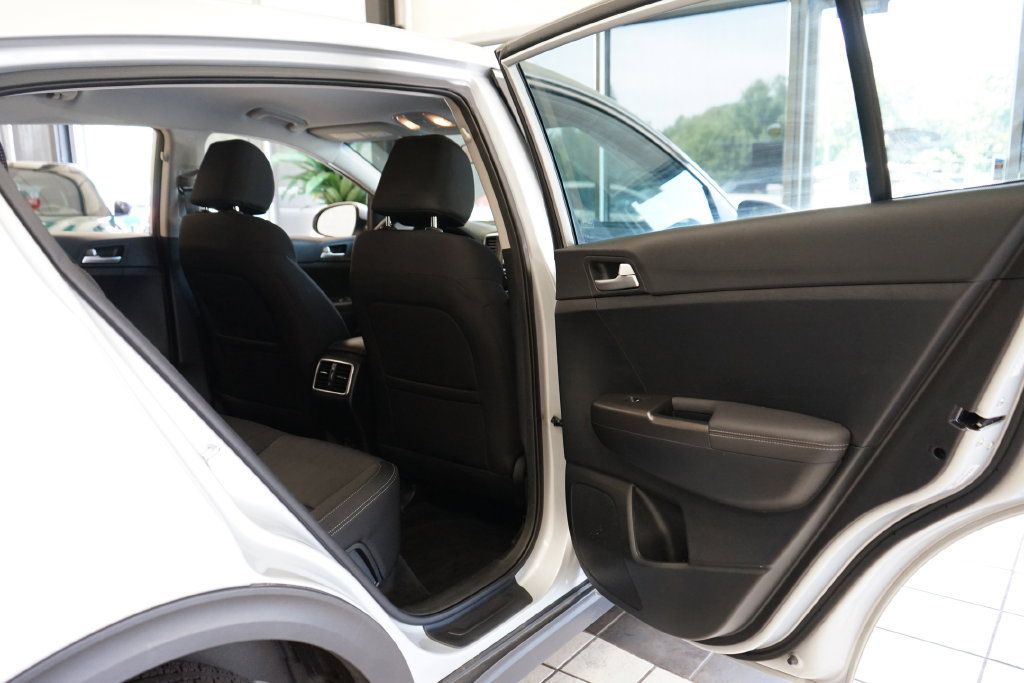Used 2020 Kia Sportage LX FWD image 43