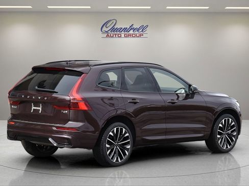 New 2026 Volvo XC60 T8 Ultra w/ Protection Package Premier image 3