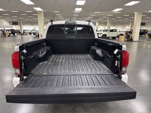 Used 2019 Toyota Tacoma SR image 14