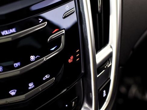 Used 2014 Cadillac SRX Luxury FWD image 29