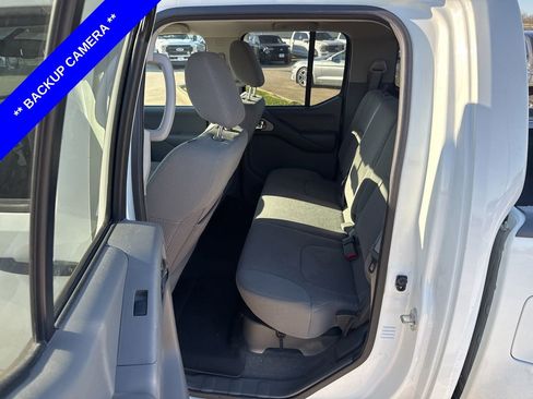 Used 2016 Nissan Frontier SV w/ SV Value Truck Package image 6