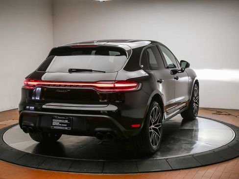 Certified 2024 Porsche Macan Turbo AWD/4WD image 7