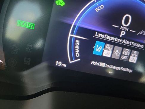 Certified 2026 Toyota Corolla LE image 33