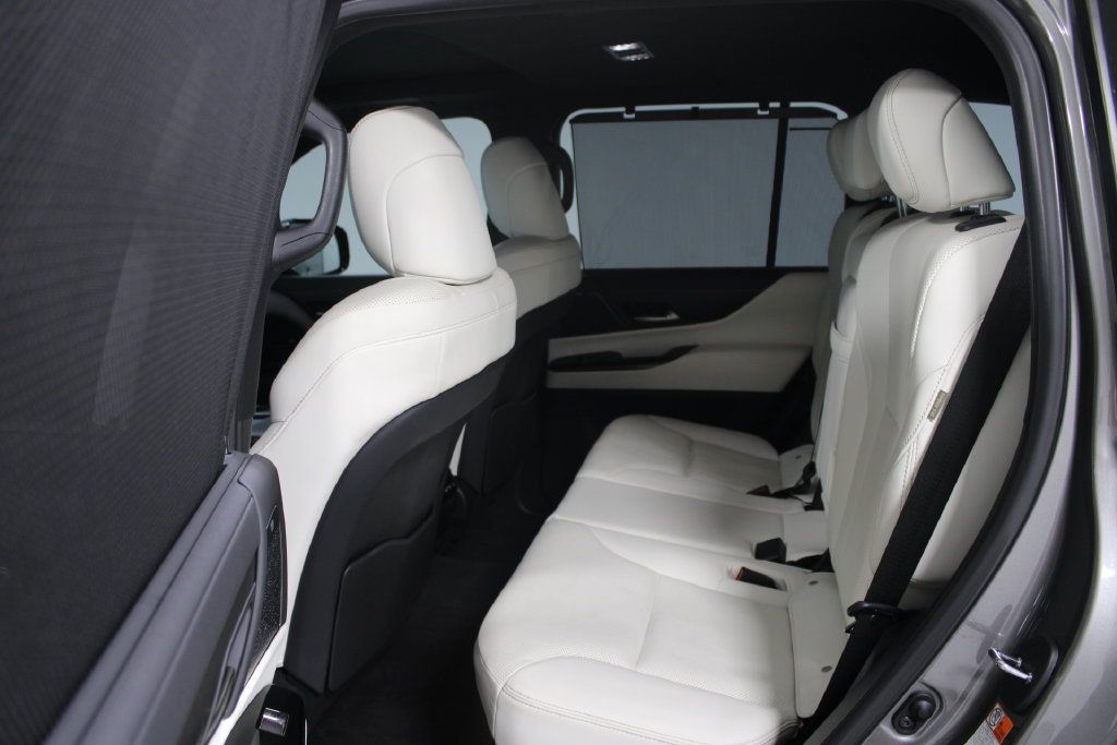 Used 2024 Lexus LX 600 4WD w/ Luxury Package image 24
