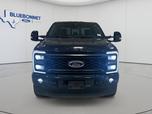 Used 2023 Ford F350 Lariat w/ Lariat Ultimate Package AWD/4WD image 2