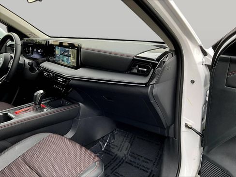 Certified 2025 Nissan Kicks SR AWD/4WD image 29