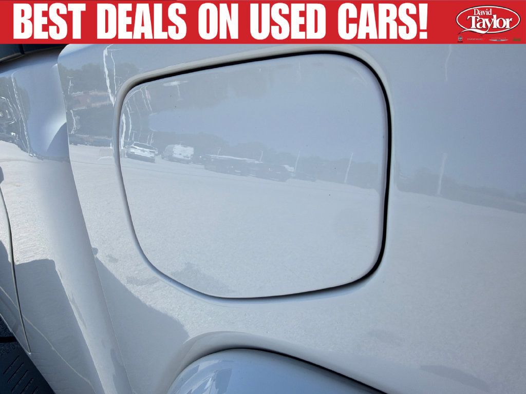 Used 2022 Jeep Gladiator Sport AWD/4WD image 40