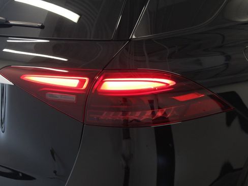 Used 2025 Mercedes-Benz GLE 350 4MATIC image 10