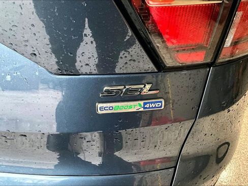 Used 2018 Ford Escape SEL image 24