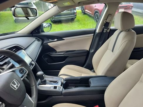 Used 2018 Honda Civic EX image 16