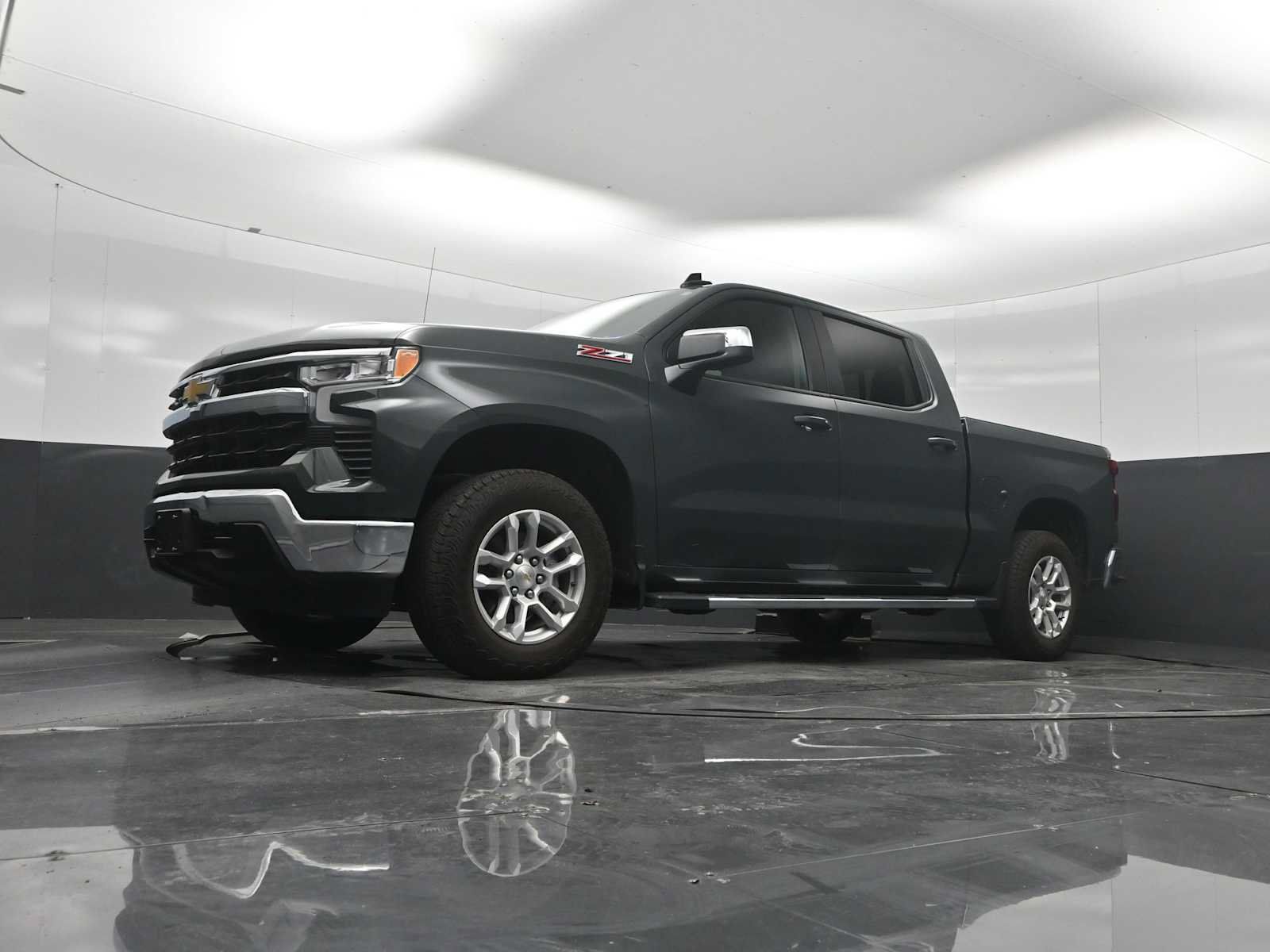 Used 2025 Chevrolet Silverado 1500 LT w/ Z71 Off-Road Package AWD/4WD image 20