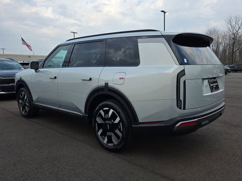 New 2027 Kia Telluride S image 3