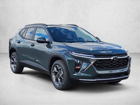 New 2026 Chevrolet Trax LT w/ Sunroof Package image 7