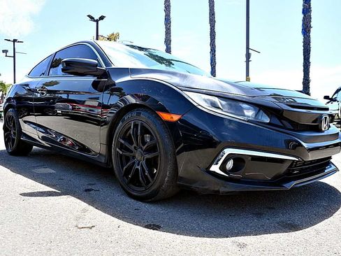 Used 2019 Honda Civic EX image 3