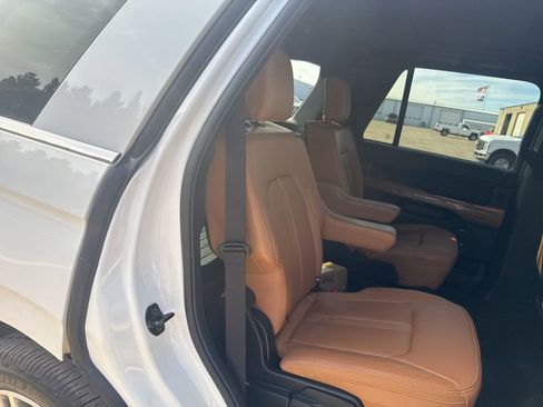 Used 2023 Ford Expedition Platinum image 41