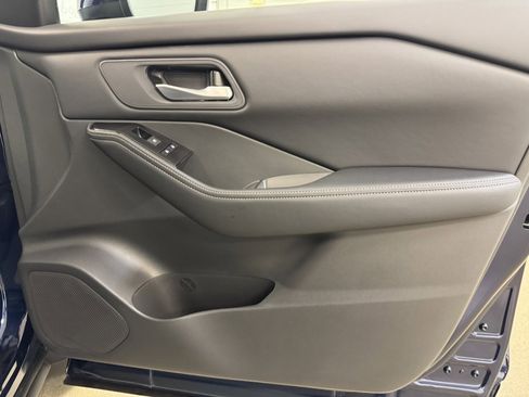 Certified 2026 Nissan Rogue SV image 27