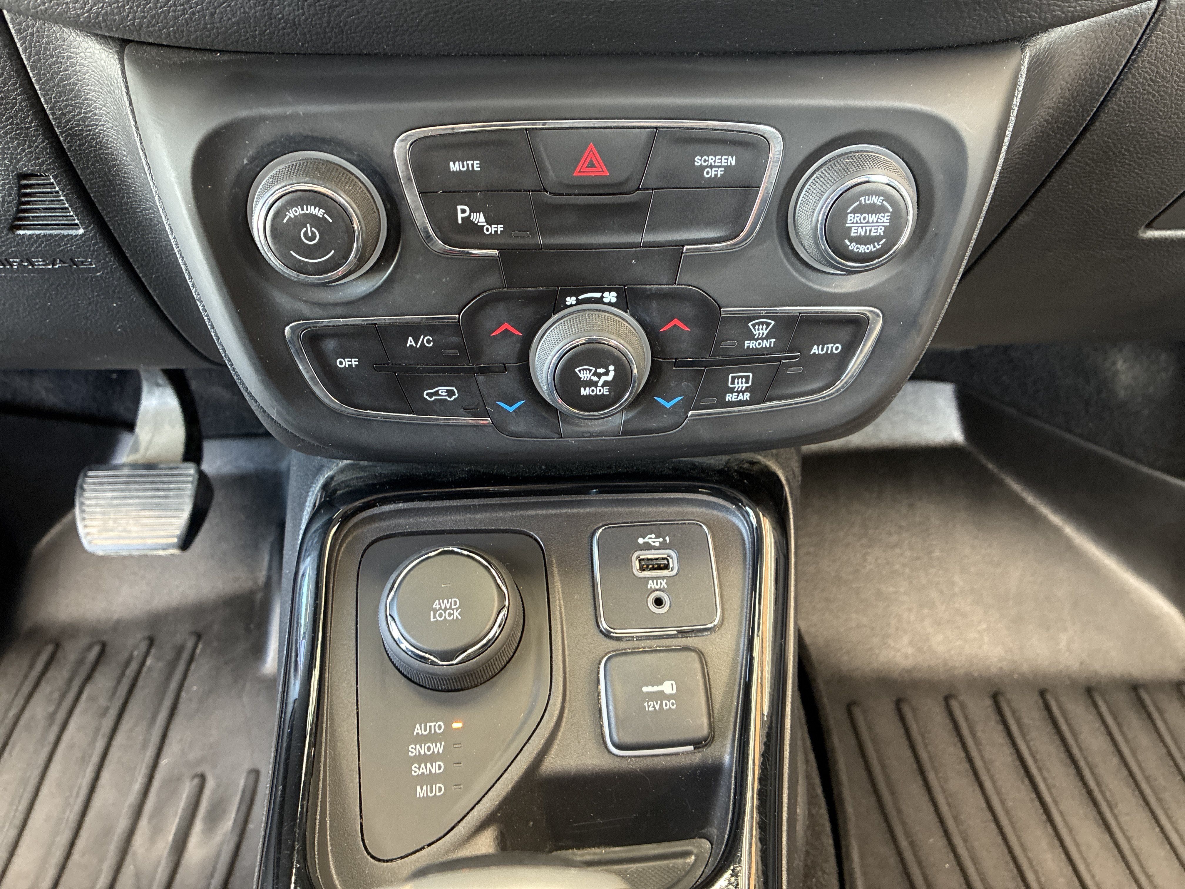 Used 2019 Jeep Compass Limited w/ Safety & Security Group AWD/4WD image 25