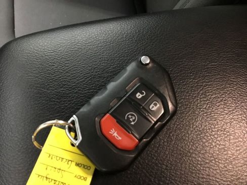 Used 2021 Jeep Wrangler Unlimited Willys image 9