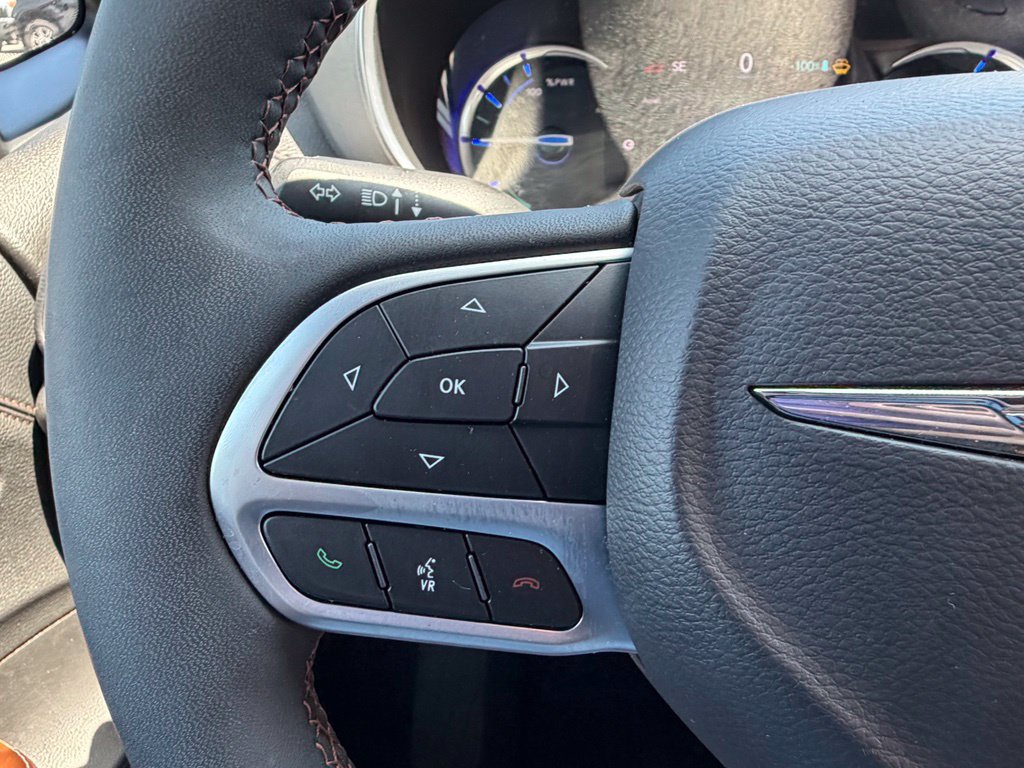 Used 2024 Chrysler Pacifica Pinnacle FWD image 27