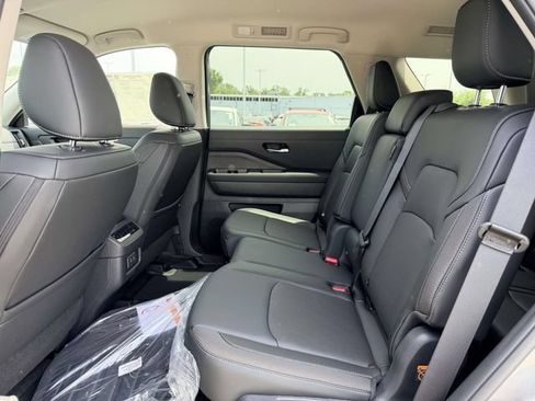 New 2026 Nissan Pathfinder SL w/ Cargo Package AWD/4WD image 13