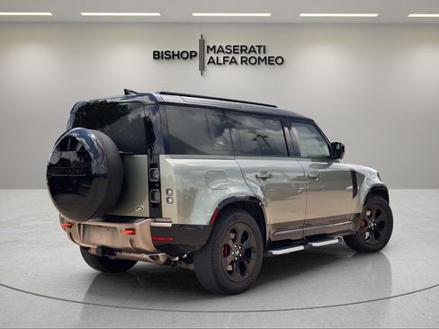 Used 2023 Land Rover Defender 110 X AWD/4WD image 5