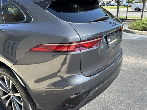 Used 2026 Jaguar F-PACE R-Dynamic S AWD/4WD image 8