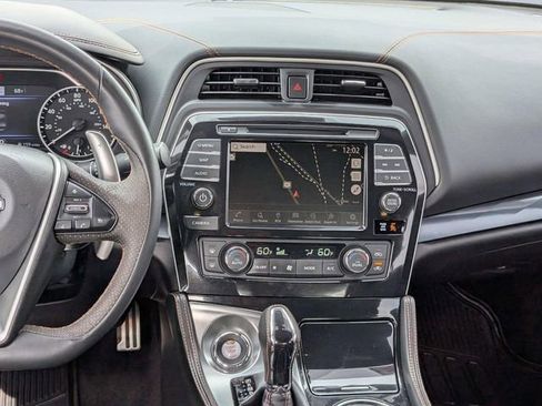 Used 2023 Nissan Maxima SR w/ Sport Mat Group image 18
