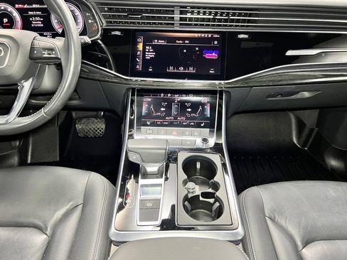 Used 2019 Audi Q8 Premium w/ Convenience Package AWD/4WD image 22