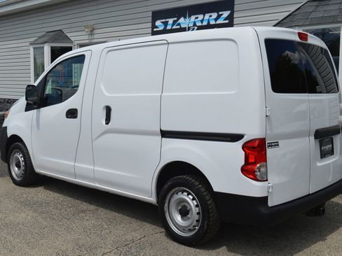 Used 2015 Nissan NV200 S w/ Back Door Glass Package image 3