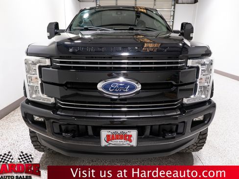 Used 2018 Ford F250 Lariat w/ Lariat Ultimate Package AWD/4WD image 7