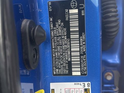 Used 2018 Toyota C-HR XLE image 32