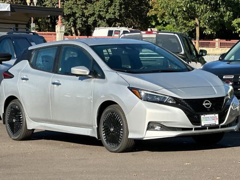 New 2025 Nissan Leaf SV Plus image 9