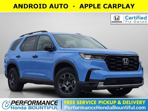 Certified 2025 Honda Pilot TrailSport image 1